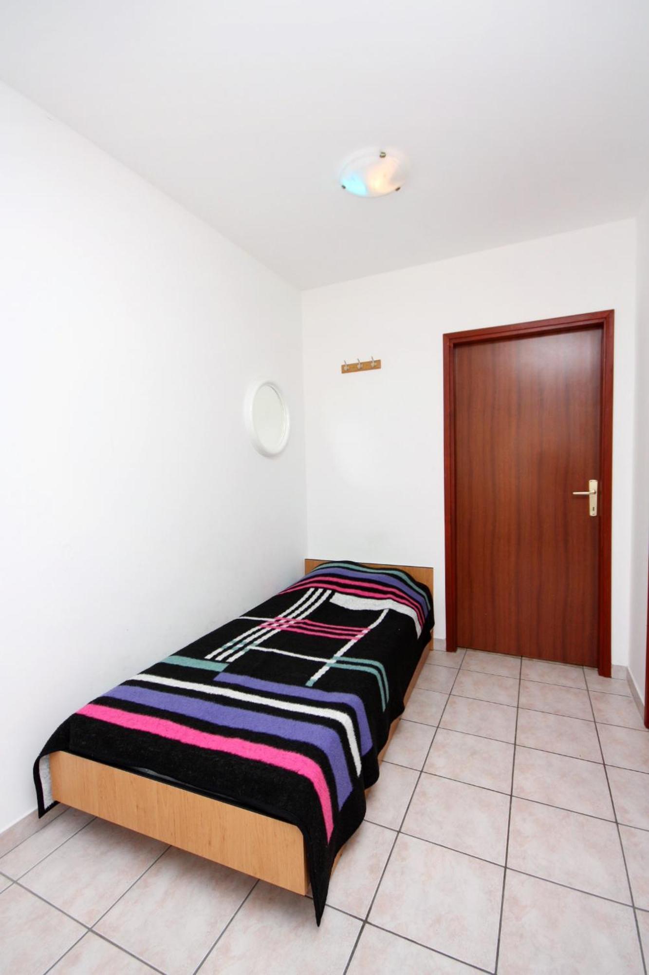 Apartments With A Parking Space Jezera, Murter - 5107 Bilik gambar