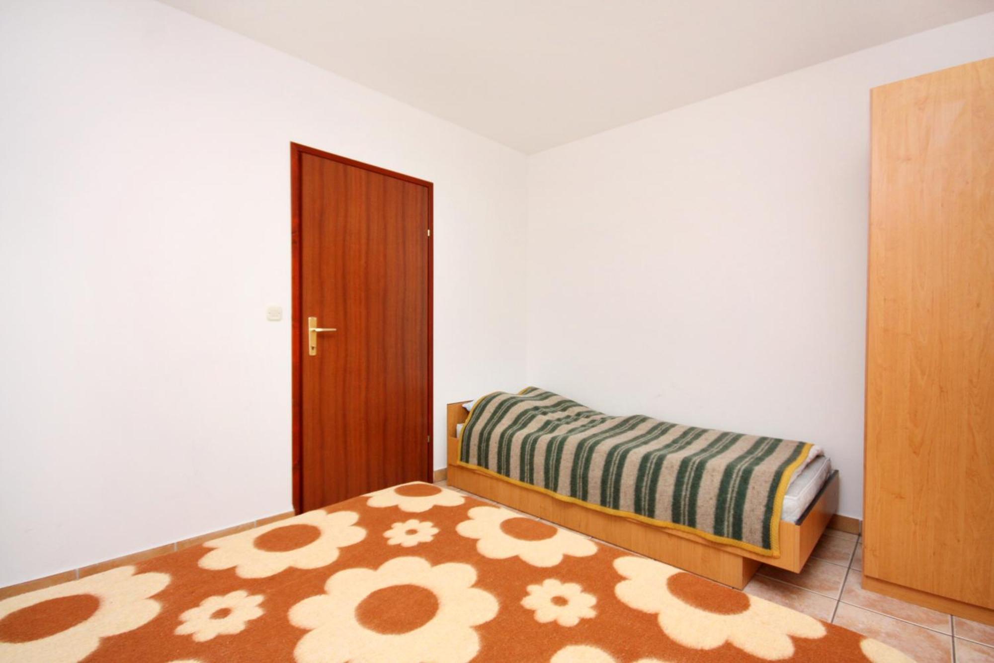 Apartments With A Parking Space Jezera, Murter - 5107 Bilik gambar