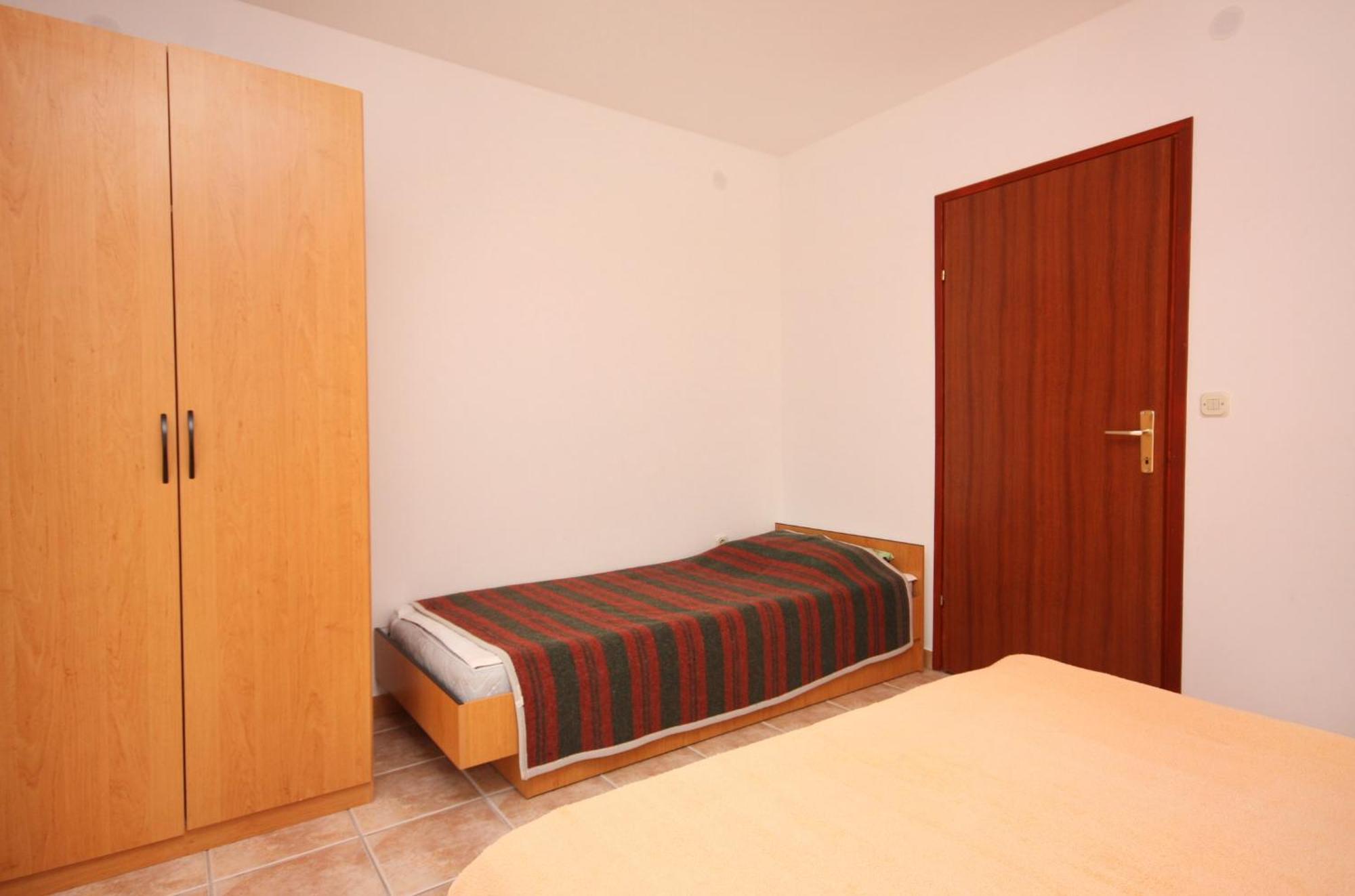 Apartments With A Parking Space Jezera, Murter - 5107 Bilik gambar